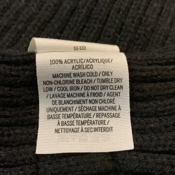 PINK Victoria’s Secret Scarf NWOT - Picture 4 of 5